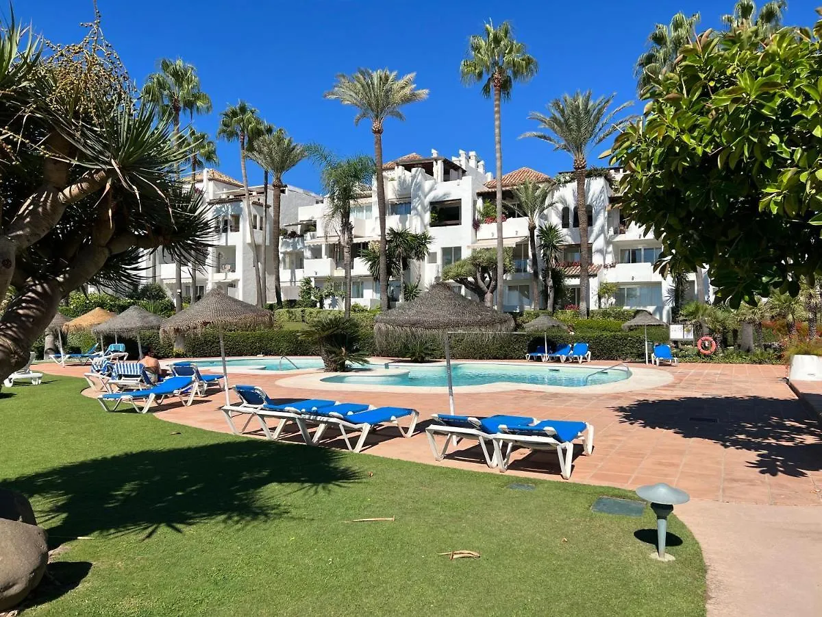 Alcazaba Beach Estepona 0*,  İspanya